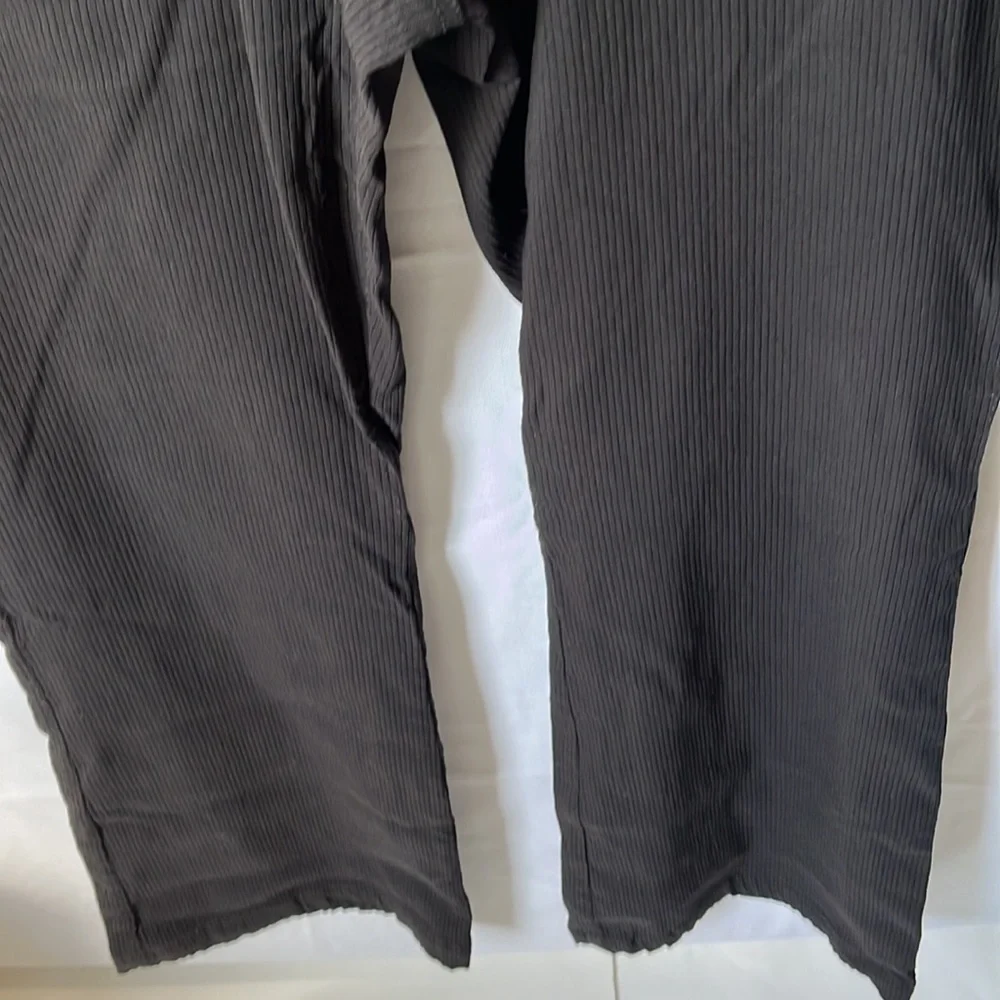 Anne Klein Black Cropped Pants